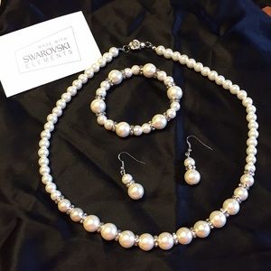 Three piece Swarovski crystal pearl jewelry set